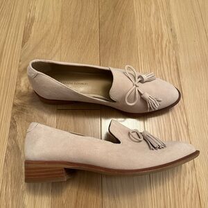 Banana Republic tasseled suede loafers